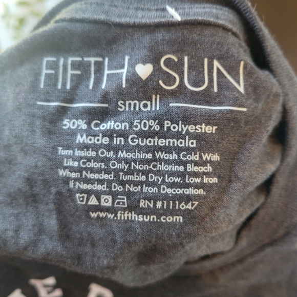 Fifth Sun Small grey tshirt be the person your pet thinks you are - Picture 6 of 7